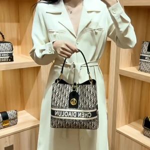 Large-capacity bucket bag for women 2026 New fashion trendy single-shoulder crossbody bag
