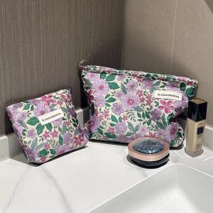 Shoulder Bag Sense of Art Durable Cosmetic Bag Portable Beautiful Fine Printing Waterproof
