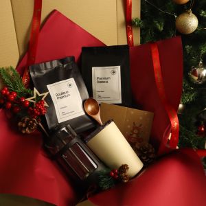 Boutique Diamond Christmas Gift Set – 2 x Signature Arabica Coffee (100g / 250g) | French Press | Insulated Mug | Wooden Spoon | Premium Gift Box | FREE Fridge Magnet | Freshly Roasted in Malaysia | Artisan Gift for Coffee Lovers