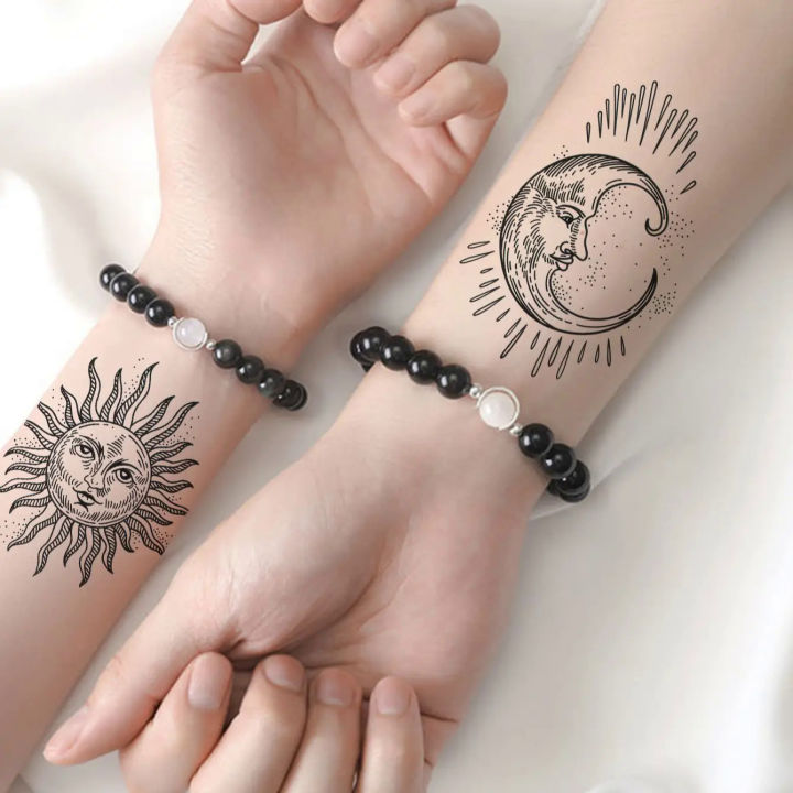 Hoàn hảo khi kết hợp hình xăm ngôi sao và mặt trăng - Tattoo Gà