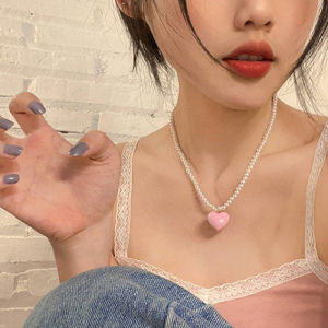 สร้อยคอผู้หญิง สร้อยคอหัวใจ ฤดูร้อนเฉพาะกลุ่มหวานเย็นร้อยโซ่ไหปลาร้า อุปกรณ์ญี่ปุ่นน่ารักสร้อยคอสำหรับสาว ๆ Pinapple