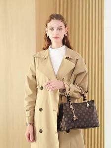 Hỗ trợ dropship túi xách nữ trung niên mẫu mới thu đông họa tiết monogram cổ điển có thể xách tay đeo vai hoặc đeo chéo.