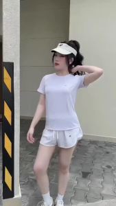 Áo thun thể thao nữ Hmsport tập gym yoga mã GY11 chất thun lạnh chính phẩm thấm hút mồ hôi thoải mái vận động.