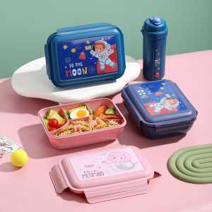 LUNCH BOX SET KOTAK BEKAL 4 SEKAT FREE BOTOL MINUM FREE SENDOK 8233