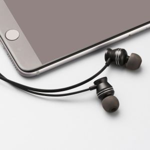 GGMM C300 in Ear Headphone with Microphone Remote Control Stereo Diaphragm Speakers Noise Isolating Design Cancellation Good Sound Quality Bass Richer Fuller Bass Handsfree Ergonomic Design Durable