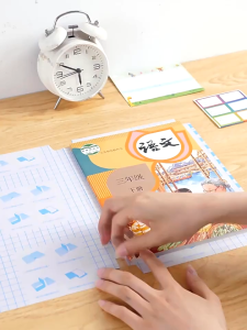 สติกเกอร์ห่อปกหนังสือ 3ไซส์ 10/30 แผ่น กันน้ำกันปกยับ ถนอมหนังสือ ห่อง่าย แถมฟรี สติ๊กเกอร์ชื่อ