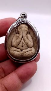 K214 พระปิดตา หลวงปู่โต๊ะ จัมโบ้ 2 เนื้อเกสร วัดประดู่ฉิมพลี กรอบ สแตนเลส แท้ ขนาด 3.5X5.0 ซม