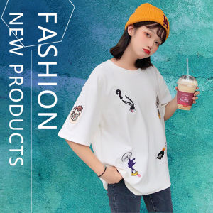 QJshop เสื้อยืดทรงโอเวอร์ไซส์ สีพื้นสกรีนลายการ์ตูนน่ารักดูสุภาพลายไม่เยอเกินไป ใส่ได้ทุกโอกาส