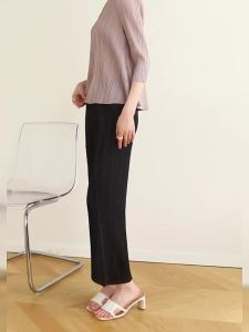 7907 Pleated Simple Three-Quarter Sleeve T-Shirt Suitable For Autumn Spring And Summer Slim Fit Versatile Top One Size (45-75kg)