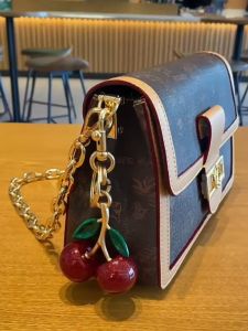 epeach Red Cherry Charms Cream Gold Keychain Handbag Accessories