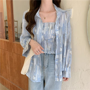 ZY SHOP เซ็ตเสื้อสองชิ้น สายเดี่ยวแมทช์มากับเสื้อคลุมเชิ้ตแขนยาว ลายมัดย้อม เสื้อแยกชิ้น ดีไซน์สไตล์เกาหลี เหมาะกับซัมเมอร์ลุคสุดๆ ใส่เที่ยวทะเล คาเฟ่