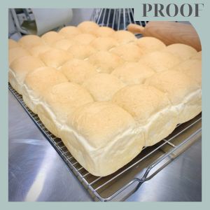 ขนมปังแพ ขนาดไซล์ 15 ก้อน 2 แพ จำนวน 30 ก้อน เหมาะสำหรับ ปิ้งและนึ่ง ทานเปล่าๆก็อร่อย