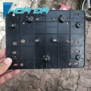 Đế Gắn Biển Số Piaggio Vespa Chính Hãng - Cho Xe Sprint Primavera LX Liberty  Nhựa Dẻo Bền Lắp Chuẩn Zin