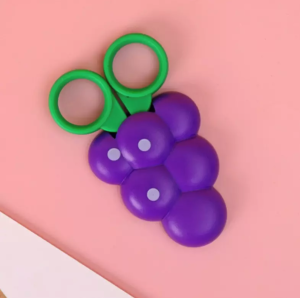 กรรไกรแม่เหล็ก ติดตู้เย็น กรรไกรพกพารูปผลไม้ กรรไกรขนาดเล็ก