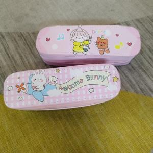 Hộp bút 2 tầng đa năng tiện lợi cho bé Kèm Sticker 2D và bảng khóa biểu