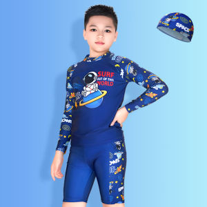 ชุดว่ายน้ำเด็กใส่ได้ทั้งชายและหญิง ชุดว่ายน้ำ 2 ชิ้น แถมหมวกฟรี** ชุดว่ายน้ำแขนยาวขาสั้น ป้องกันแสงแดด ชุดว่ายน้ำลายสุดเท่ ผ้านิ่ม ใส่สบาย รุ่น E2356