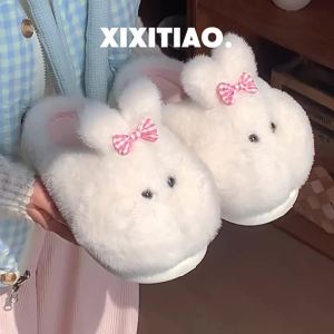 WY-XIXITIAO รองเท้าแตะผ้าฝ้ายกระต่ายอ้วนน้อยน่ารักนุ่มอบอุ่นสำหรับนักเรียนผู้หญิงอยู่บ้านที่น่ารักหัวใจเด็กผู้หญิงใส่ในฤดูหนาวรองเท้าขนสัตว์ผู้หญิง