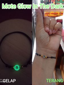 (Terlaris) Gelang Simpel Inisial Mote Glow In The Dark Bisa Menyala Saat Gelap