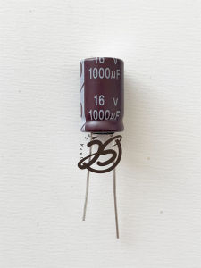 10 BUAH ELCO 1000UF 16V KAPASITOR CAPACITOR ELCO KAPASITOR ELKO KAPASITOR 1000 UF 16 V ups