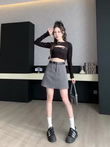 AMMIN 2024กระโปรงสีดำบางสไตล์เกาหลีกระโปรงสั้นชุดสูทหรูหราเอวสูงทรงเอป้องกันการลื่น