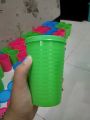 Gelas Minum dan tutupnya Gelas plastik. 