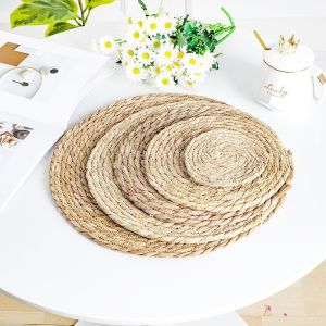 Placemat Paper Scratch-resistant Fall Prevention Wide Range of Applications Easy to Deal with