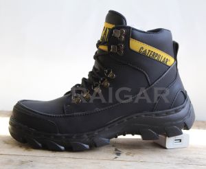 Sepatu Caterpillar Boots Safety Ujung Besi Hitam Polos Kerja Proyek Keren Kuat Anti Licin