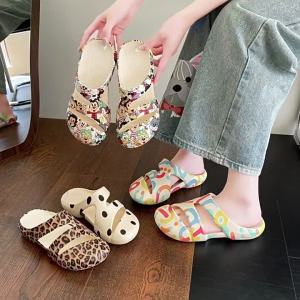 [Free Shipping] Cute Cartoon Print Closed-Toe Slippers for Summer Outdoor Wear Breathable Soft Sole Non-Slip Beach Slippers for Women