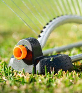 HOLMAN 17 Nozzle Oscillating Sprinkler