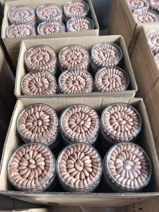 Hạt điều xếp hoa 1 kg 2 hộp tròn (mỗi hộp 500gram)hạt điều to tròn chắc hạt
