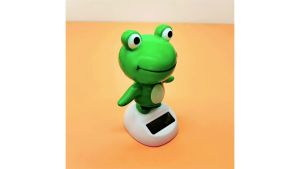 Car Dashboard Decor Solar Powered Dancing Frog Shake Head Ornament Auto Interior Bobble Head Swing Deco Accessories