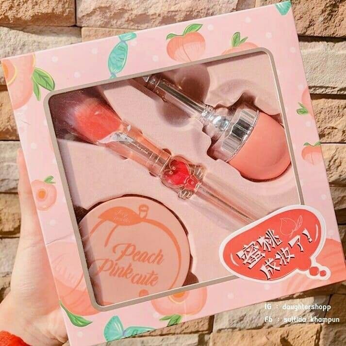 Set trang điểm XIXI PEACH PINK 3 MÓN (PHẤN KIỀM DẦU + PHẤN MÁ +CỌ) CUTE Phấn má dạng bột tone hồng cực xinh, cực tự nhiên. Với thiết kế mới lạ, gọn nhẹ, em này vô cùng tiện lợi và dễ sử dụng, dễ tán đều má hồng