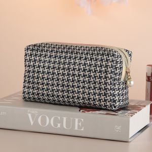 1931 COSMETIC MAKE UP BAG PHONE BAG COIN CARD WRISTLET PURSES KULIT EU FASHION HOUSE