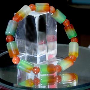 Vòng tay lắc trụ đá mã não tứ quý