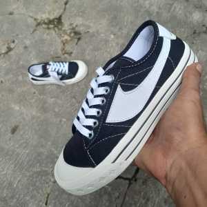 Sepatu Compass Retrograde Low Black White Sneakers Terbaru Dengan Design Kekinian