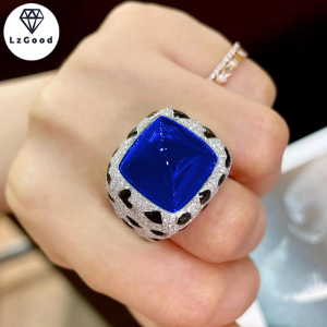 Nhẫn Hở Kim Cương Toàn Bộ Sang Trọng 17 Karat Hình Con Báo Kim Cương Đỏ Hung Dữ Sapphire Hoàng Gia