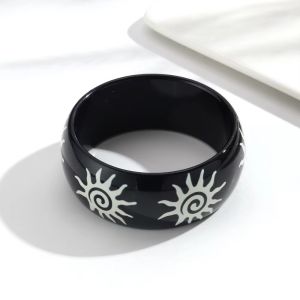 DSFSI Hình tròn Vòng tay bản rộng Phong cách tối giản Đen Trắng Màu Sắc Vòng tay xếp chồng kiểu chunky Thời trang Họa tiết sọc không đều Vòng tay bằng nhựa resin dành cho phụ nữ