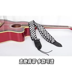 【HeartString】ชุดอุปกรณ์ประกอบกีตาร์: คาโป1 กล่องใส่ปิค1 ปิคกีตาร์4 สายสะพายกีตาร์1 ครบชุดสำหรับการเล่นกีตาร์อย่างเต็มที่