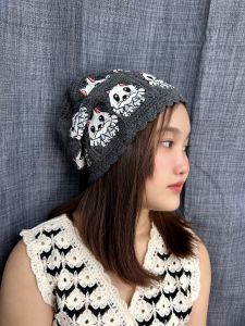 หมวกถักทรงบีนนี่ งานไหมพรมปักลายแมวเหมียวน่ารัก แมทซ์เสื้อผ้าได้หลายลุคหลายสไตล์ ยืดได้เยอะ ใส่ได้ทุกฤดูกาล มี6สีพร้อมส่ง