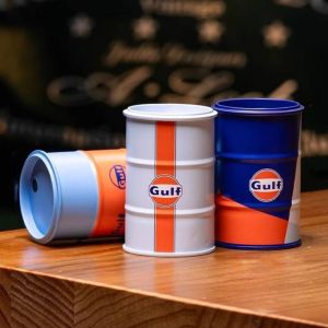 PUZHE รูปแบบอุตสาหกรรมย้อนยุค โมเดลถังน้ำมันเหล็กขนาดเล็ก จำลอง ภาชนะขนาดเล็ก โมเดลตู้คอนเทนเนอร์ขนาดเล็ก ของตกแต่งสำนักงาน ขนาดกะทัดรัด กล่องเก็บของเหล็ก  ของตกแต่งตุ๊กตา