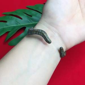 พญานาค กําไลพญานาค เนื้อโลหะทองเหลืองโบราณ