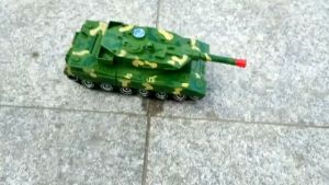 Mainan Mobil Tank Transformer Mobil  Bisa Berubah Menjadi Robot Cocok Buat Kado Anak Laki- Laki