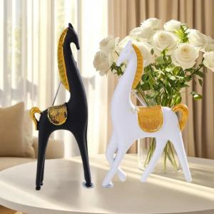 [Blue Sea Mall] New Creative Animal Horse Brooch Fashion Personality Pony Pin Men And Women Accessories Holiday Gift