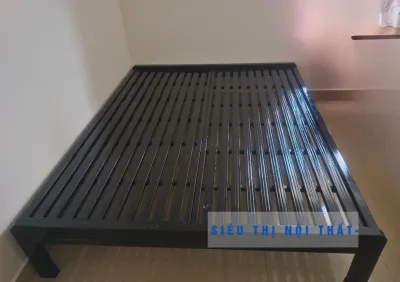 Giường ngủ pallet bằng sắt sơn tĩnh điện nhiều kích thước STNT2810- Siêu Thị Nội Thất