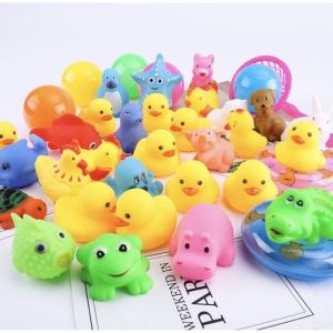 Đồ Chơi Combo 10 con thú ngộ nghĩnh đáng yêu thả chậu tắm có kèn Kêu Chíp Cho Bé túi lưới