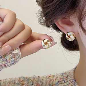 Fashionable Ring Gift 奶油白中式同心结耳环小众设计感高级 独特耳钉轻奢气质耳饰女