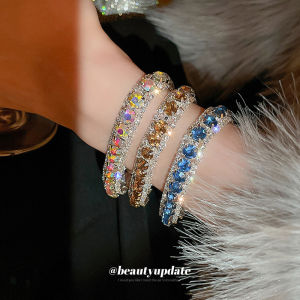 การออกแบบบุคลิกภาพของผู้หญิงแหวนมือ