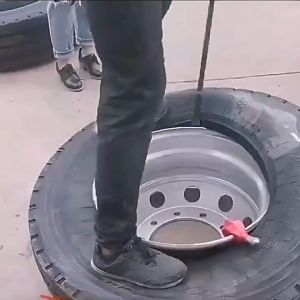 1PC Heavy Duty Truck/Passenger Tubeless Tire Changing Tool