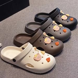 [Free Shipping] Womens lightweight non-slip outdoor summer fashion flat beach clogs versatile half-slippers