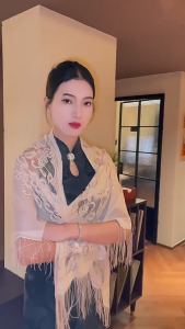 Thanh lịch ren khăn choàng tua rua Breathable hollowout Thiết kế quấn ngang vai hoàn hảo cho mùa xuân và thời trang hoạt động ngoài trời